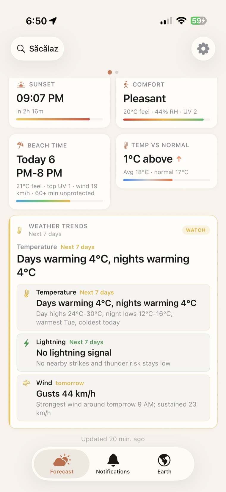 Magic Weather 7-day weather trends panel showing temperature, lightning, and wind signals